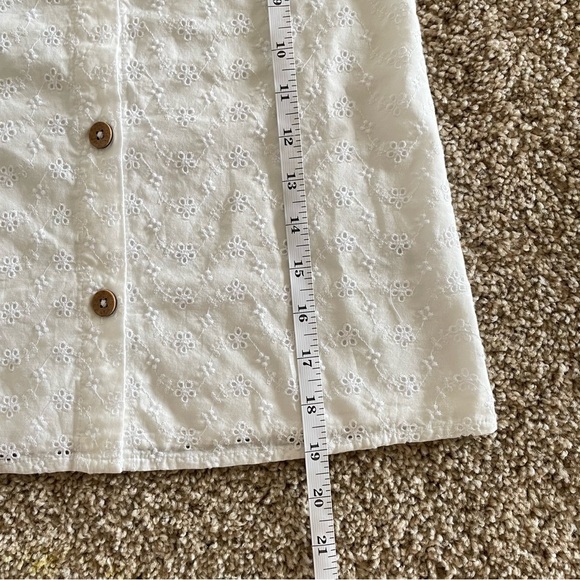 Cat & Jack Eyelet Button Up Top Girls M (7/8) White Ruffle Sleeves Lined - Picture 8 of 9